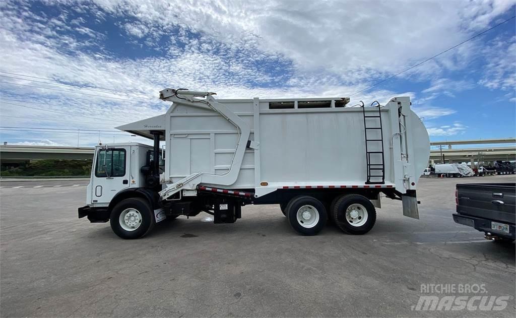 Mack MR688S 폐기물 수거 트럭