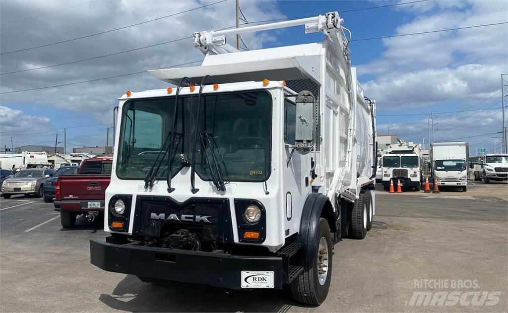 Mack MRU 폐기물 수거 트럭