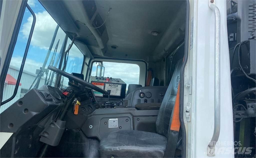 Mack MRU 폐기물 수거 트럭