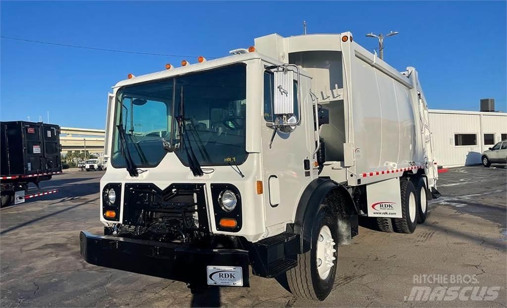 Mack MRU613 폐기물 수거 트럭