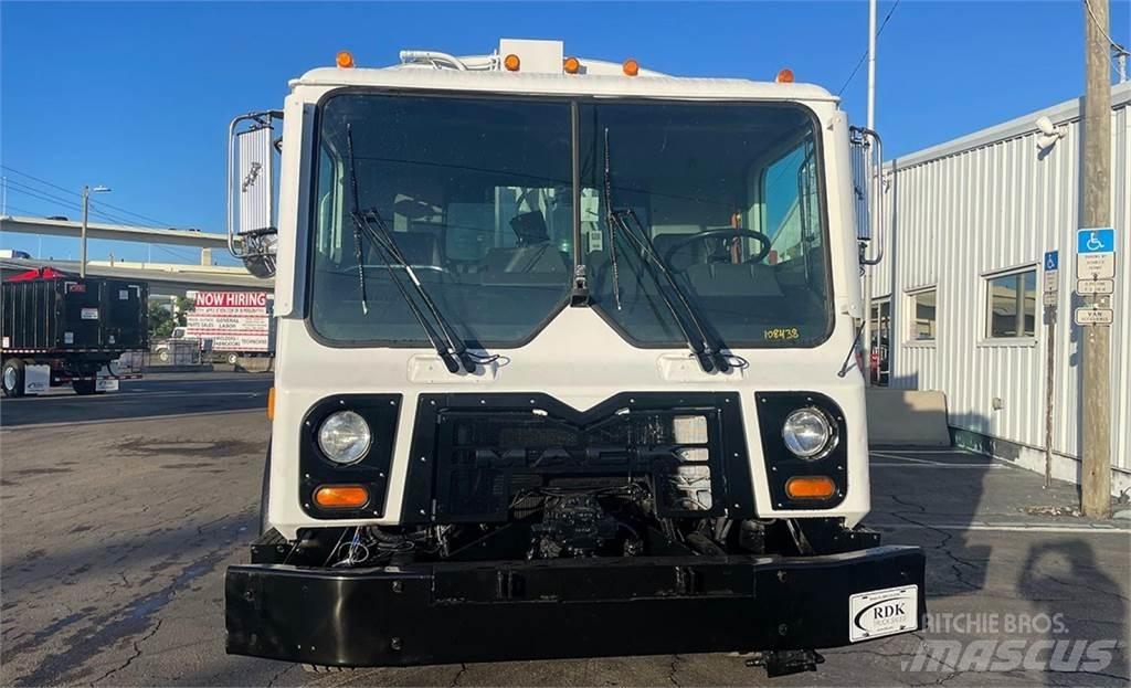 Mack MRU613 폐기물 수거 트럭