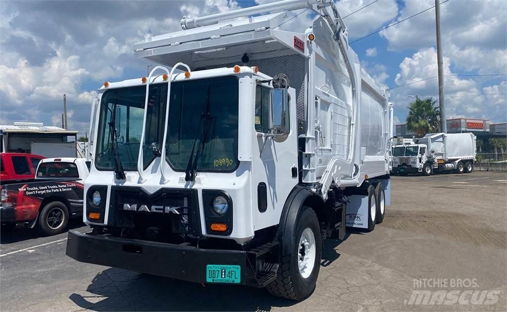Mack MRU613 폐기물 수거 트럭