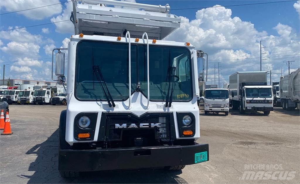 Mack MRU613 폐기물 수거 트럭