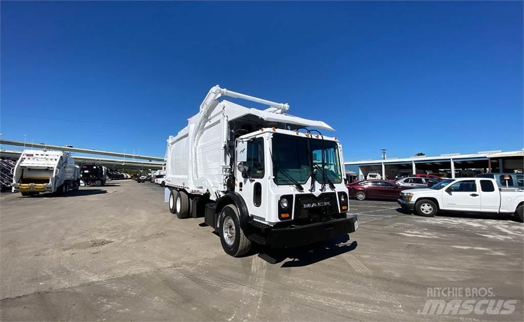 Mack MRU613 폐기물 수거 트럭