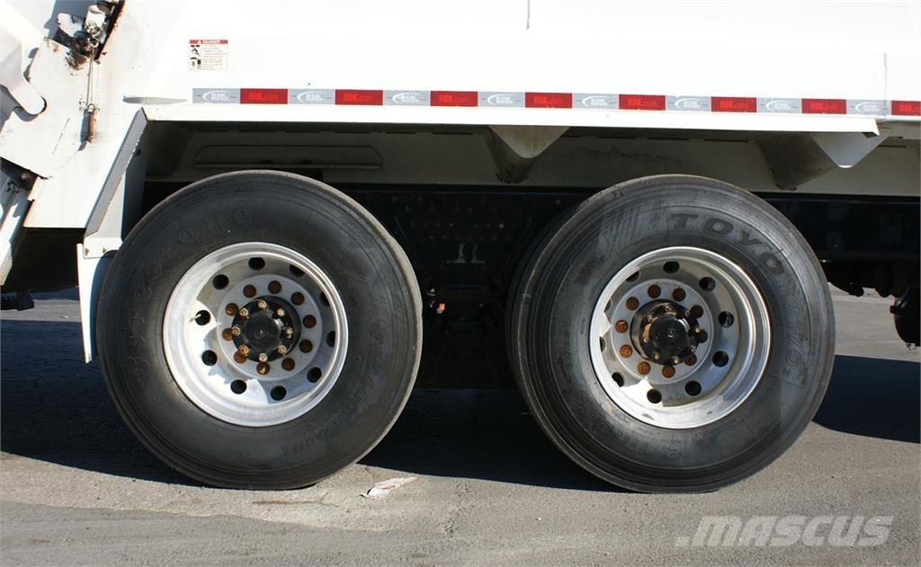 Mack TE64 폐기물 수거 트럭