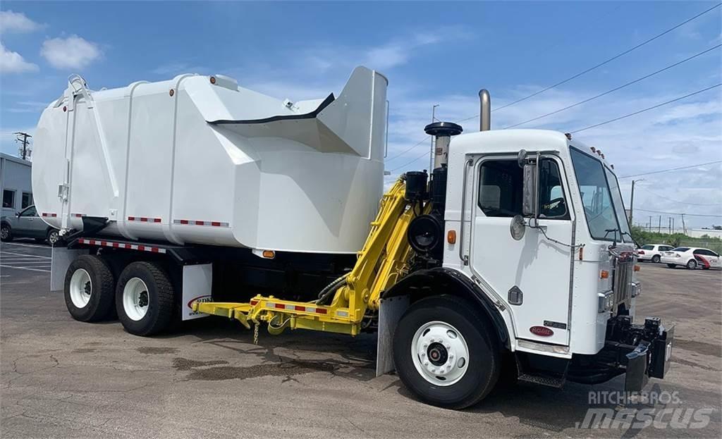 Peterbilt 320 폐기물 수거 트럭