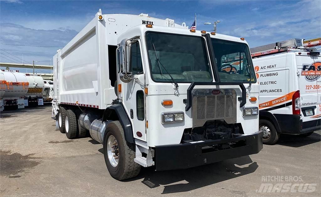 Peterbilt 320 폐기물 수거 트럭