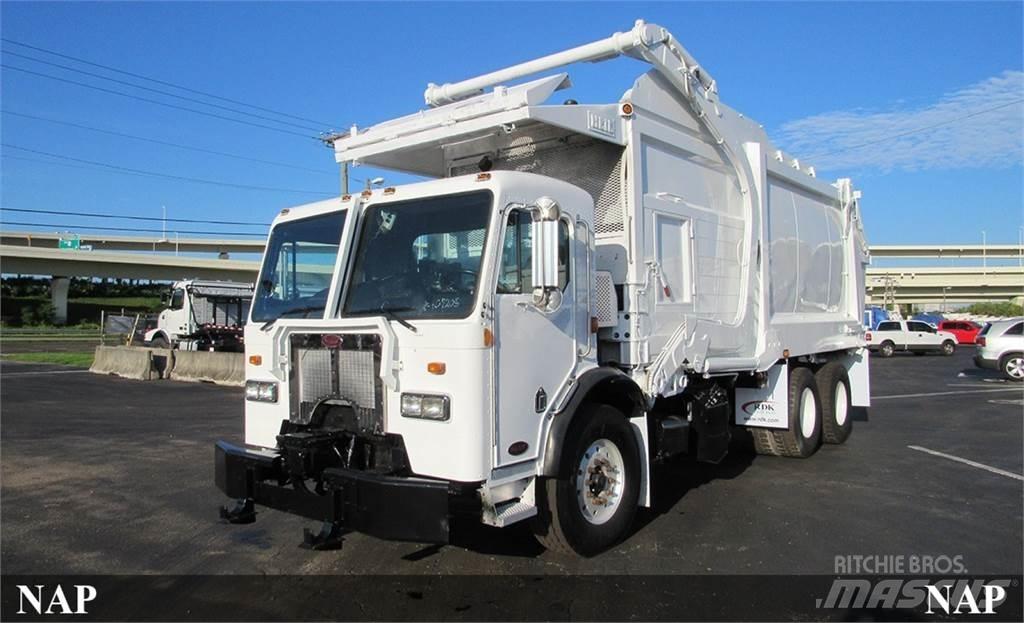 Peterbilt 320 폐기물 수거 트럭