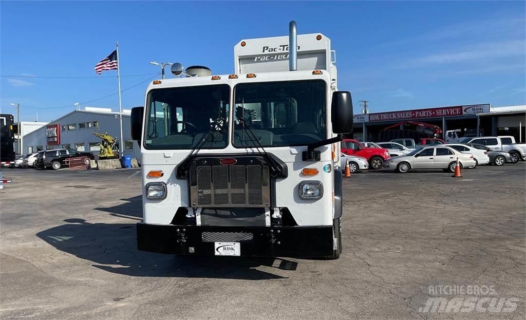 Peterbilt 520 폐기물 수거 트럭