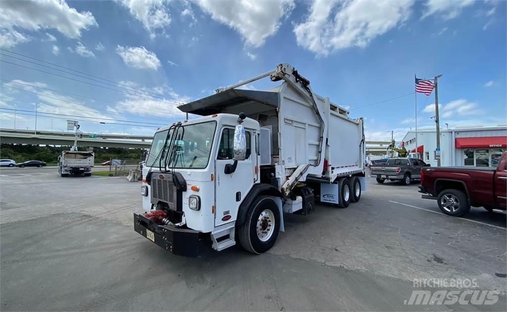 Peterbilt 520 폐기물 수거 트럭