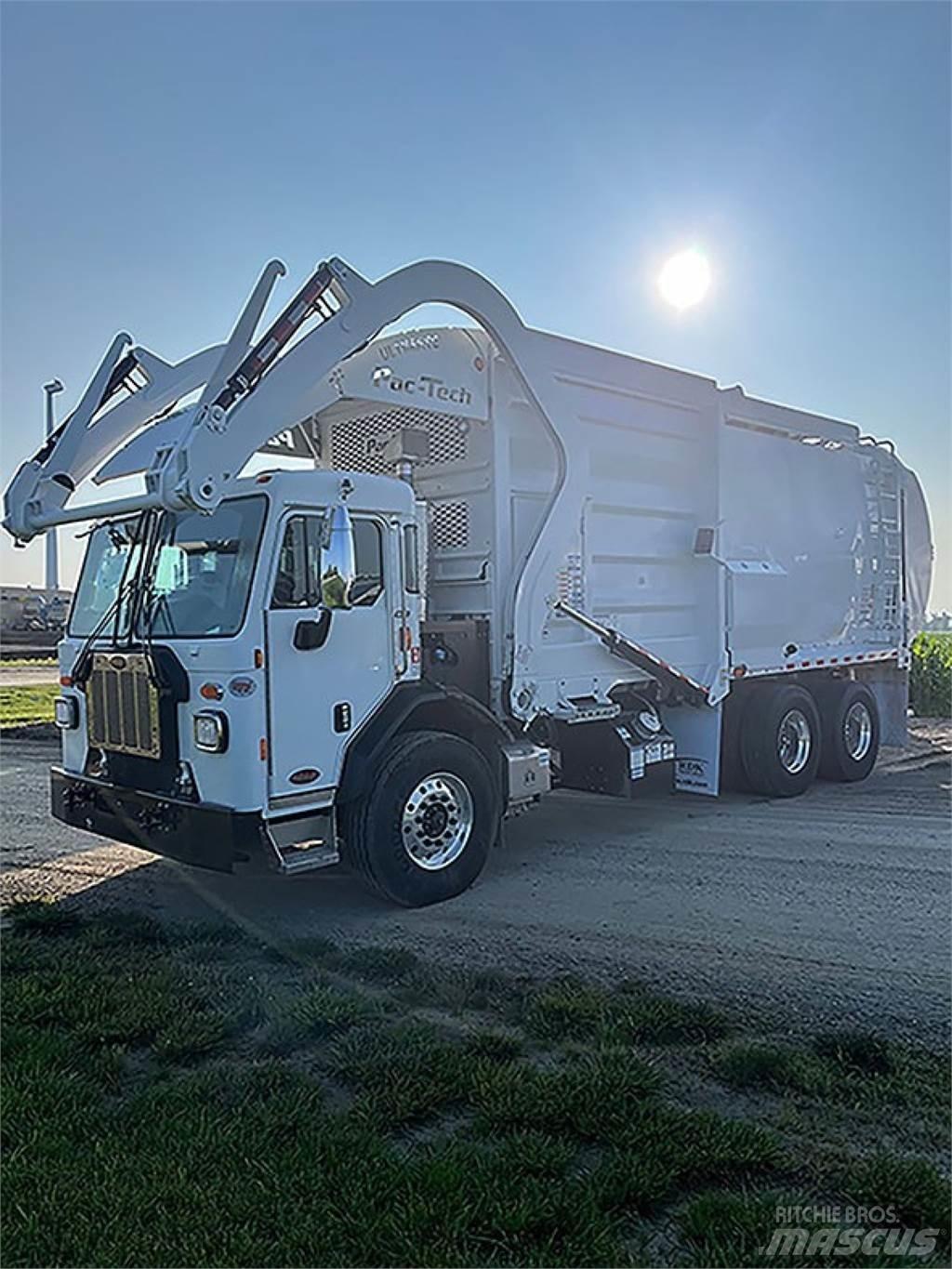 Peterbilt 520 폐기물 수거 트럭