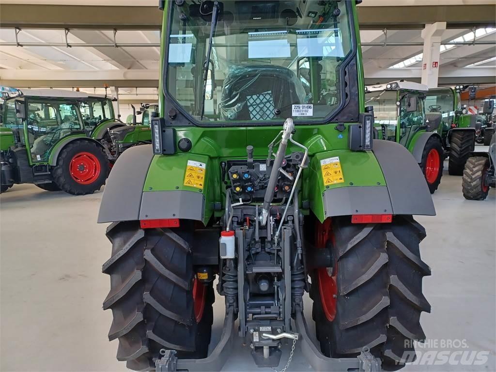 Fendt 211F 트랙터