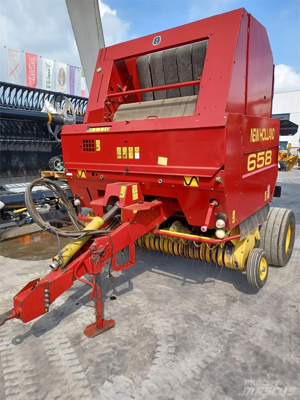 New Holland 658 원형 곤포기