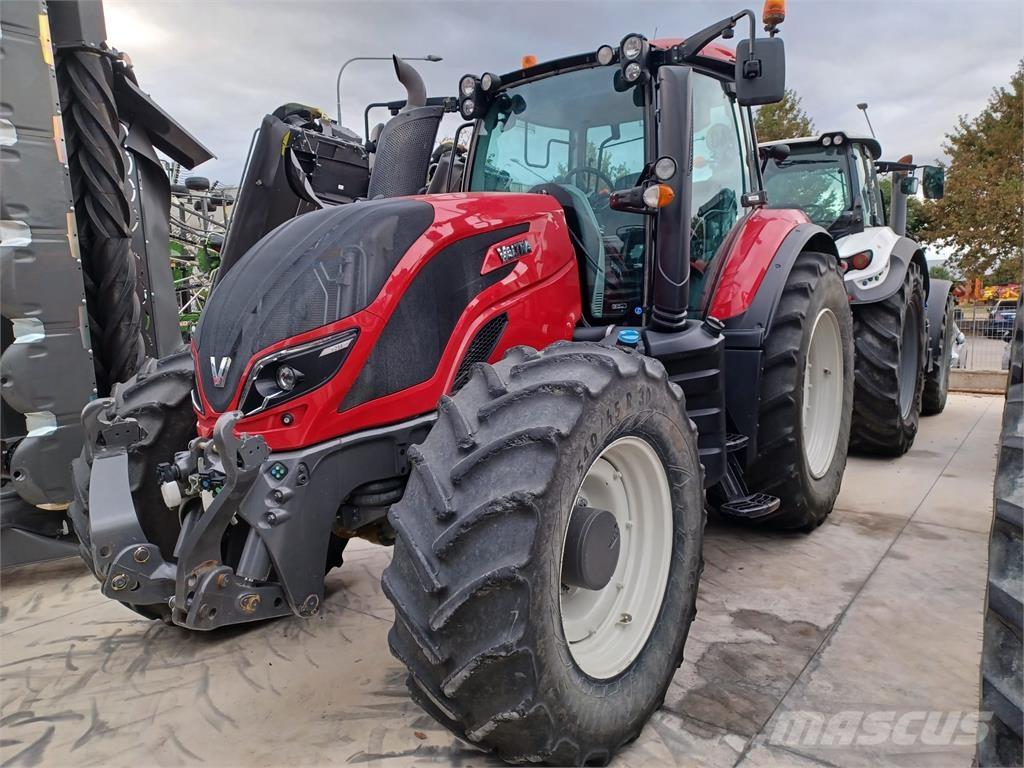 Valtra T 214 트랙터