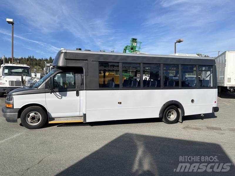 Chevrolet Express 미니 버스
