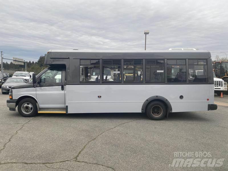 Chevrolet Express 미니 버스