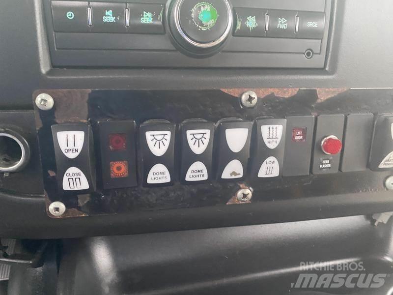 Chevrolet Express 미니 버스