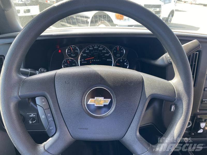 Chevrolet Express 미니 버스