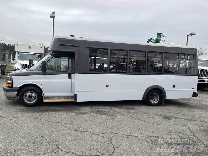Chevrolet Express 미니 버스
