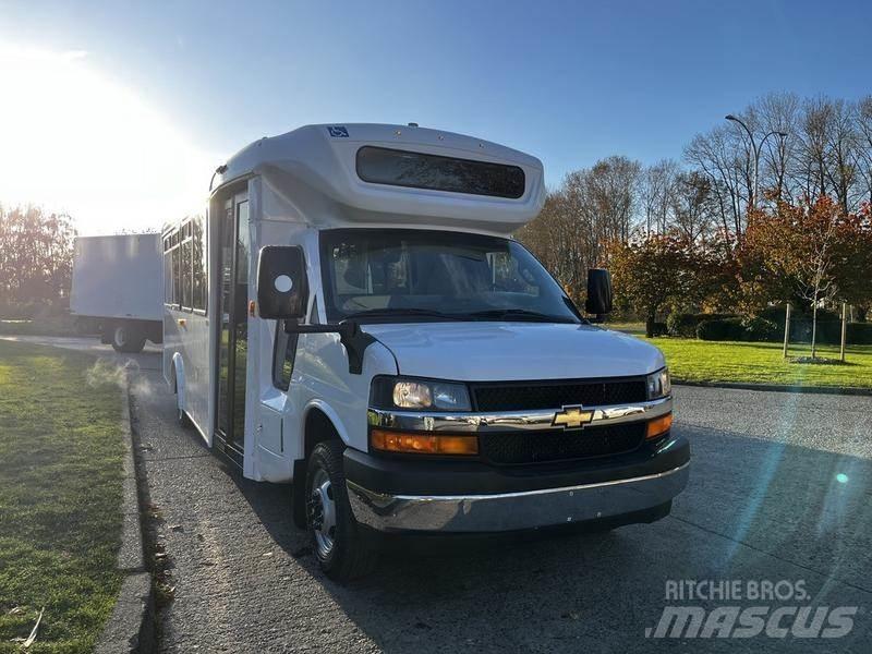 Chevrolet Express 미니 버스