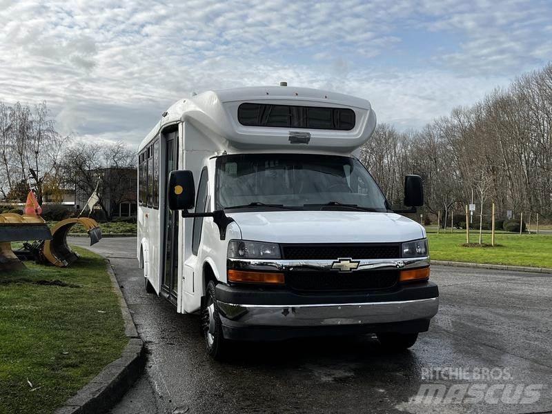 Chevrolet Express 미니 버스