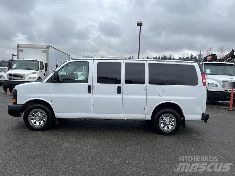 Chevrolet Express 패널 화물차