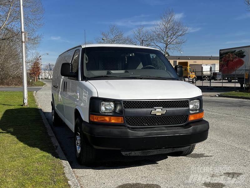 Chevrolet Express 패널 화물차