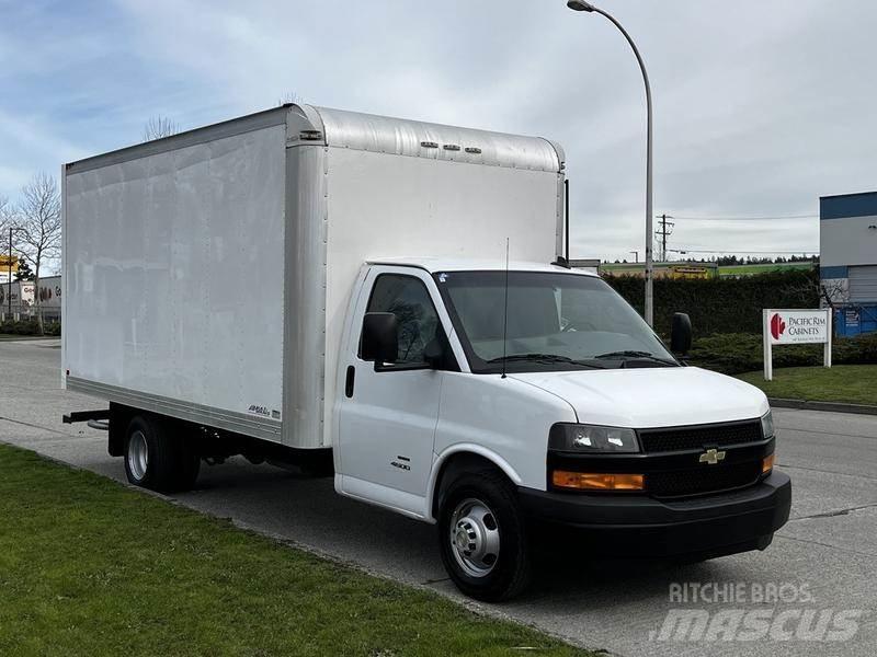 Chevrolet Express 패널 화물차