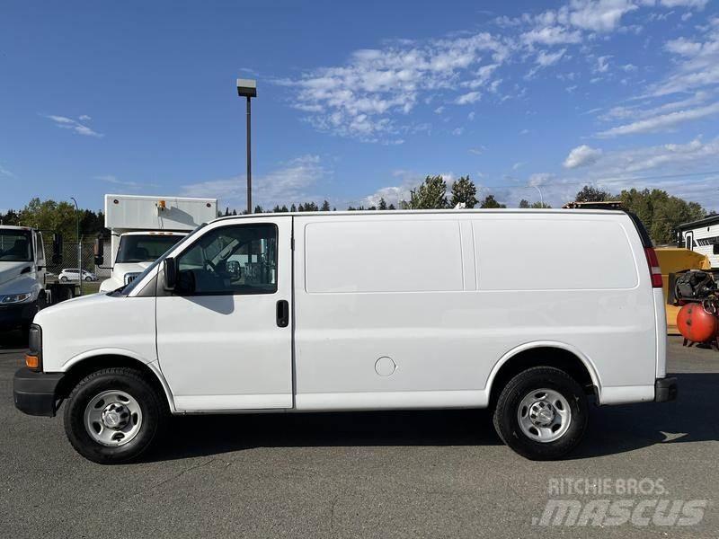 Chevrolet Express 패널 화물차