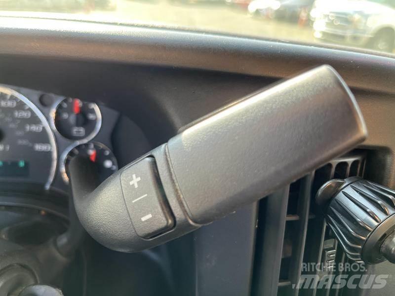 Chevrolet Express 패널 화물차