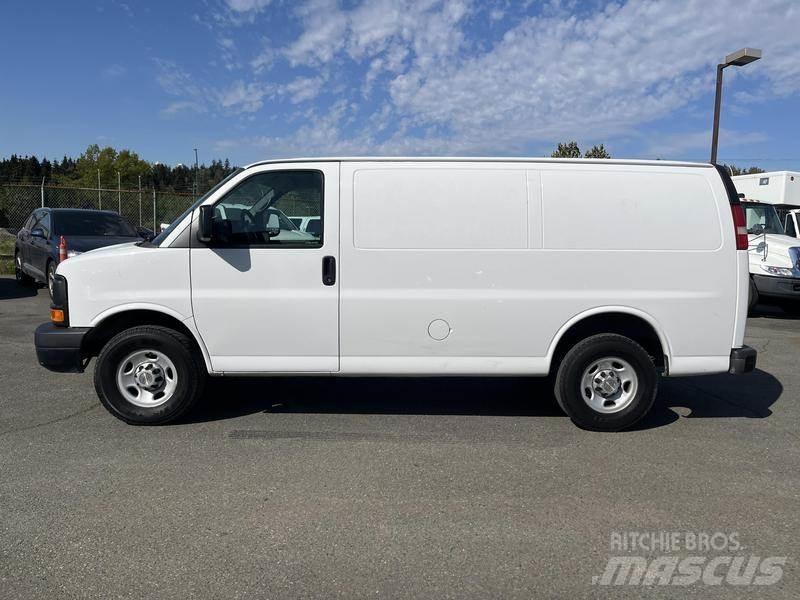 Chevrolet Express 패널 화물차