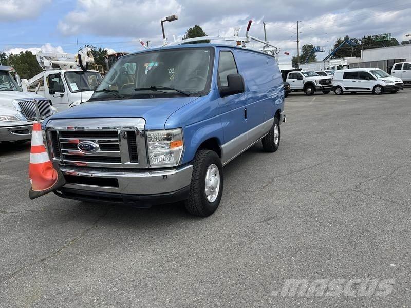 Ford Econoline 패널 화물차