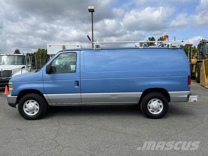 Ford Econoline 패널 화물차