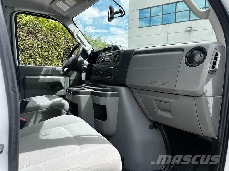 Ford Econoline 패널 화물차