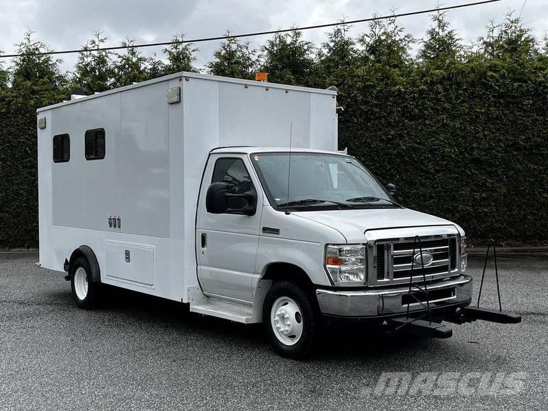 Ford Econoline 패널 화물차