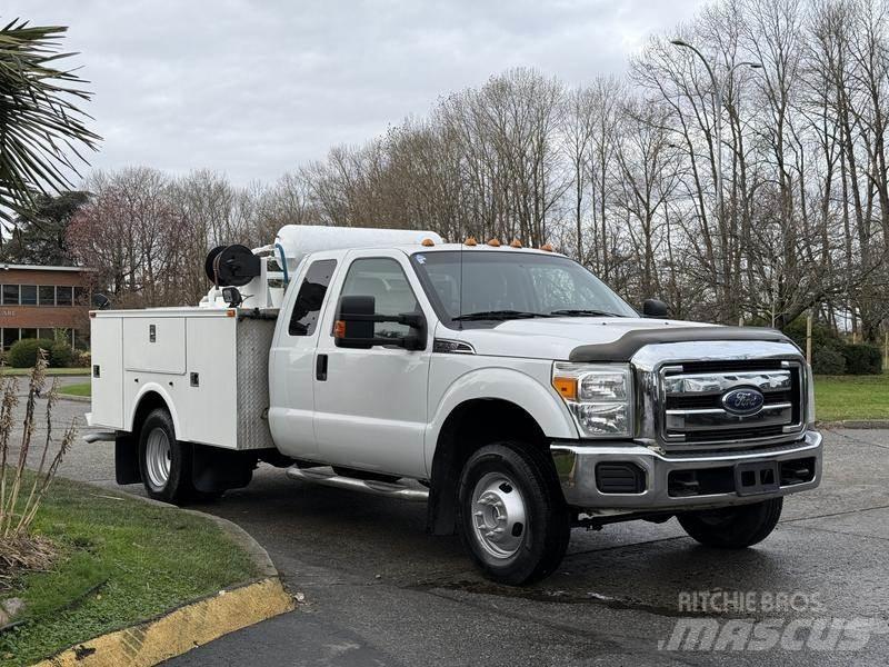 Ford F-350 SD 시립/다목적 차량