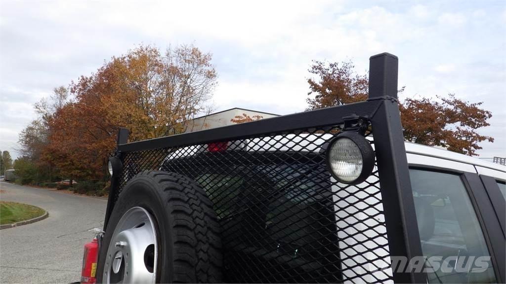 Ford F-550 플랫베드/드롭사이드 트럭