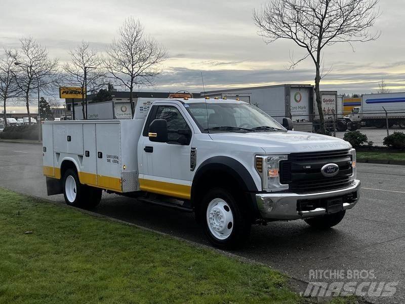 Ford F-550 시립/다목적 차량