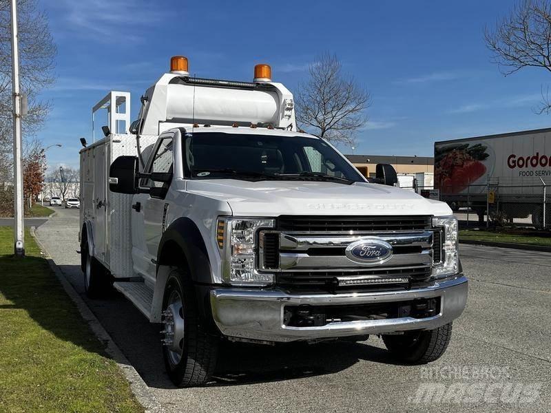 Ford F-550 시립/다목적 차량