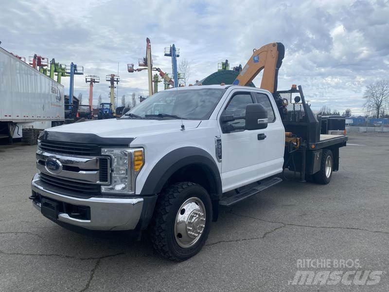 Ford F-550 크레인 트럭