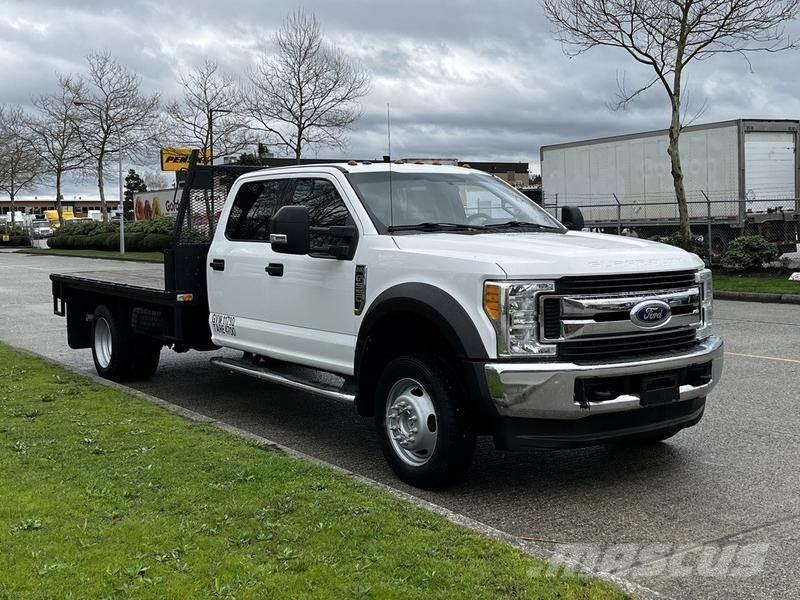 Ford F-550 플랫베드/드롭사이드 트럭