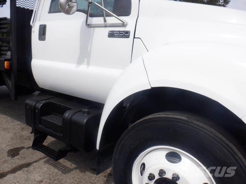 Ford F-650 플랫베드/드롭사이드 트럭