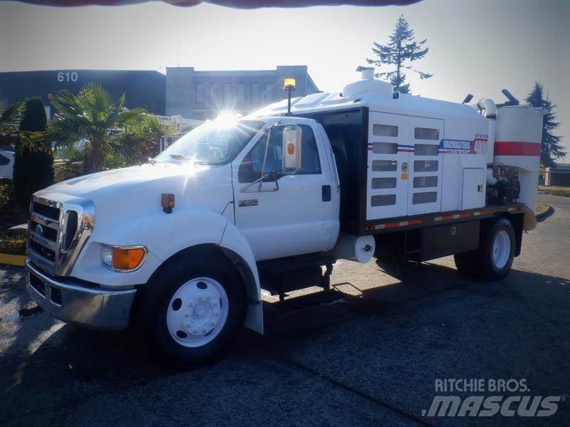 Ford F-650 콤비/진공 트럭