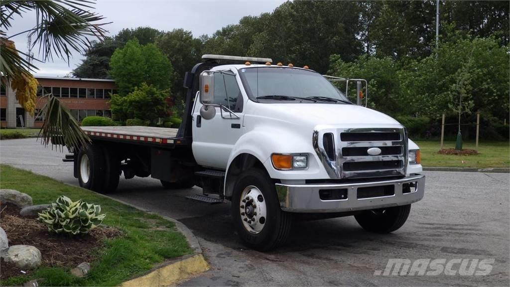 Ford F-750 플랫베드/드롭사이드 트럭