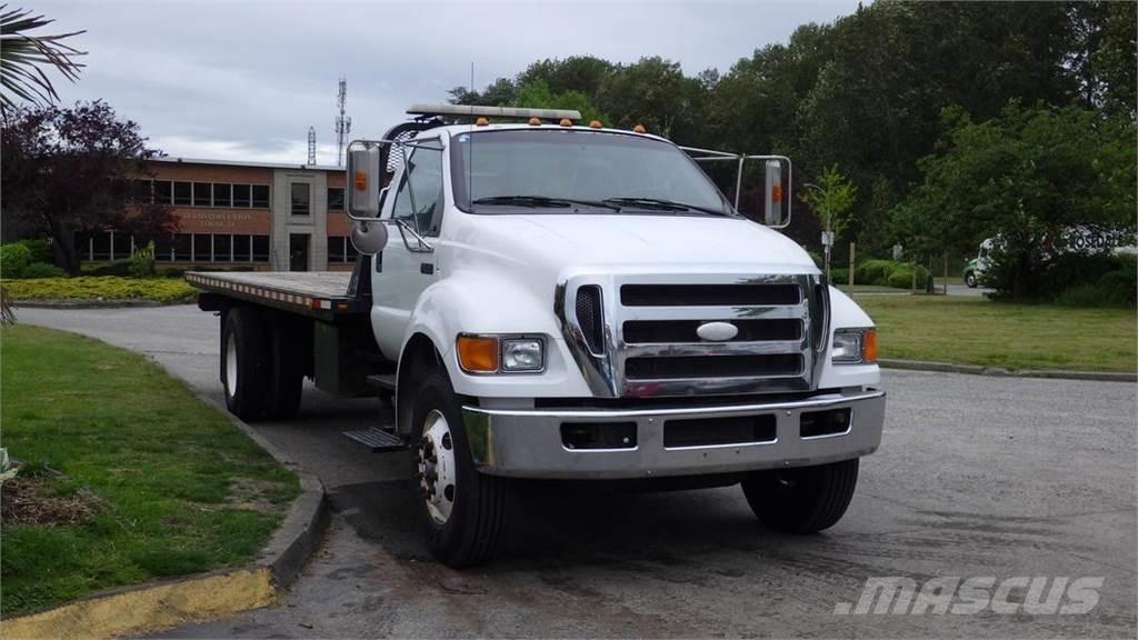 Ford F-750 플랫베드/드롭사이드 트럭