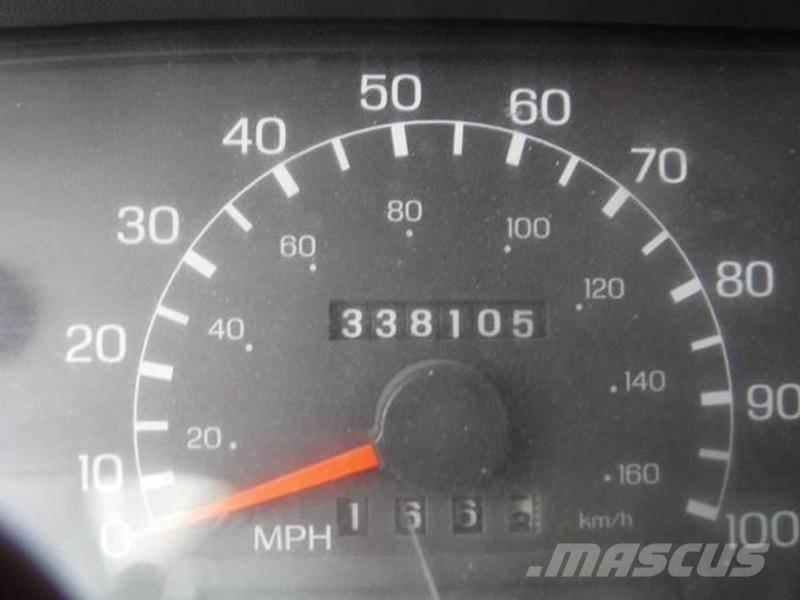 Ford F-750 플랫베드/드롭사이드 트럭