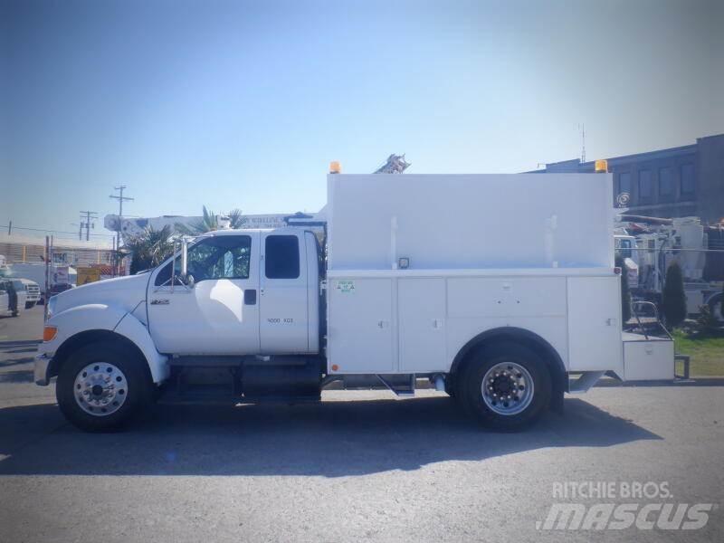 Ford F-750 시립/다목적 차량