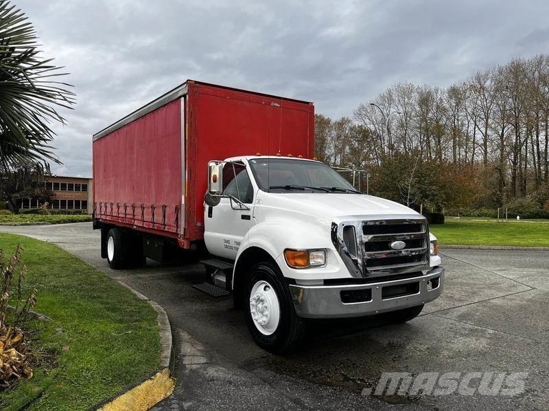 Ford F-750 패널 화물차