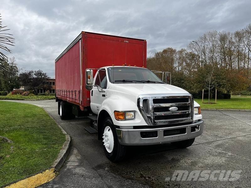 Ford F-750 패널 화물차