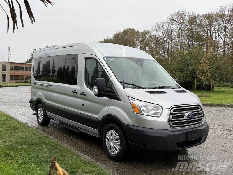 Ford Transit 자동차